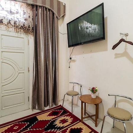 RedDoorz Syariah near Pasar Aur Kuning Hotel Bukittinggi Luaran gambar
