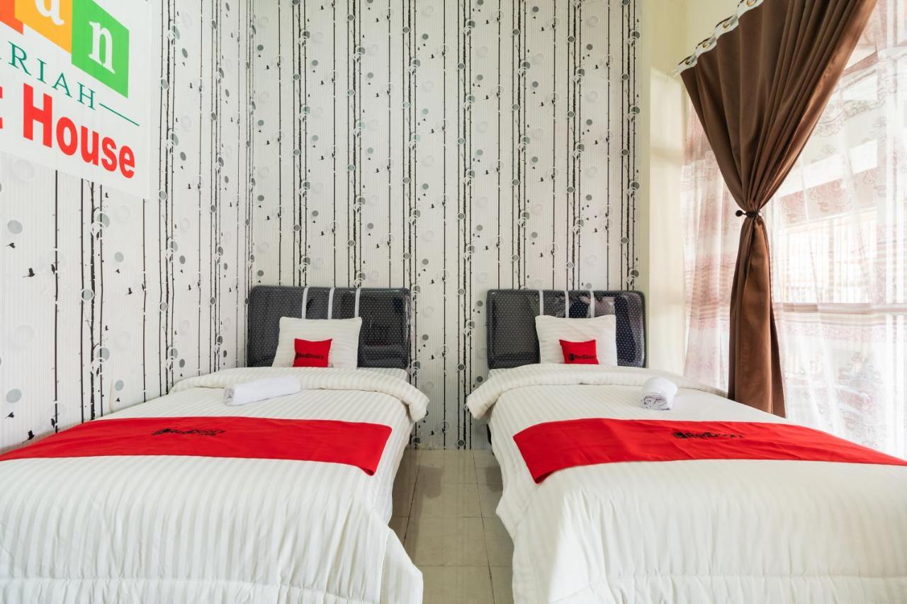 RedDoorz Syariah near Pasar Aur Kuning Hotel Bukittinggi Luaran gambar