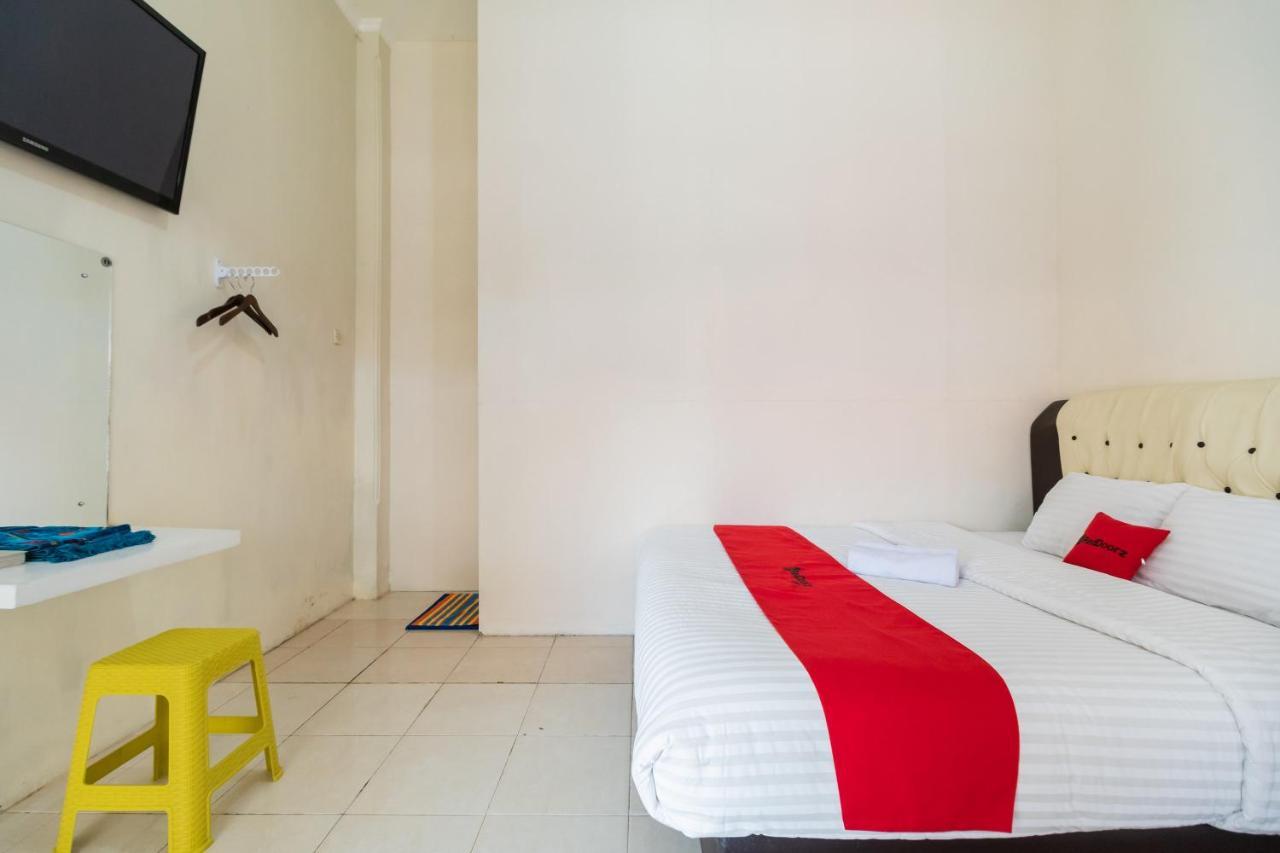 RedDoorz Syariah near Pasar Aur Kuning Hotel Bukittinggi Luaran gambar