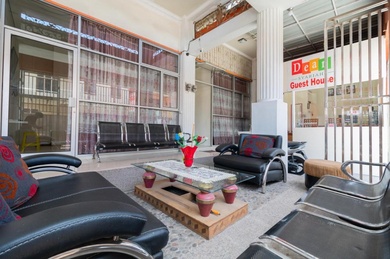 RedDoorz Syariah near Pasar Aur Kuning Hotel Bukittinggi Luaran gambar