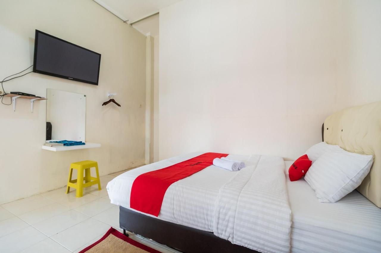 RedDoorz Syariah near Pasar Aur Kuning Hotel Bukittinggi Luaran gambar