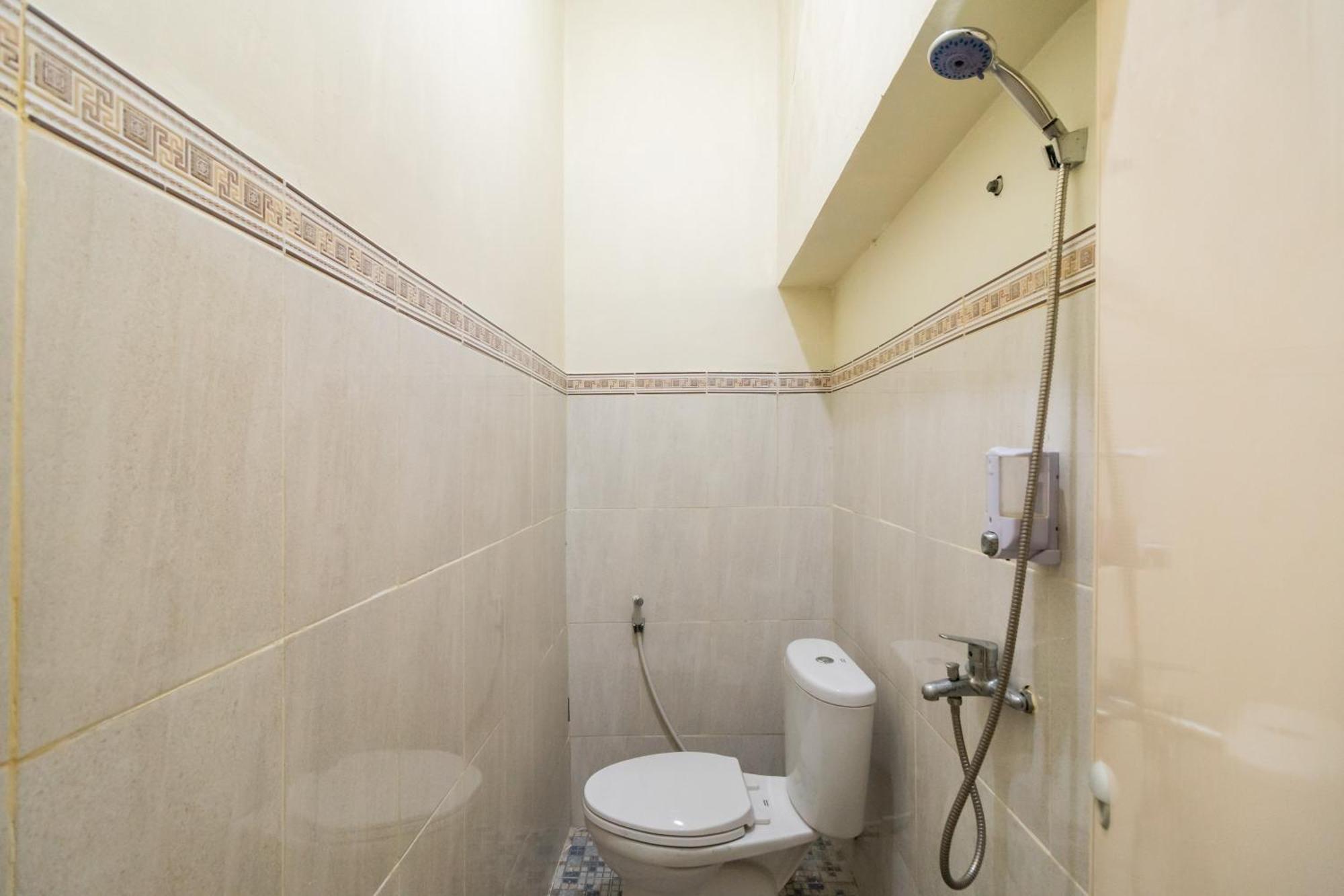RedDoorz Syariah near Pasar Aur Kuning Hotel Bukittinggi Bilik gambar